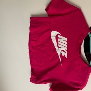 Nike Cropped Tee